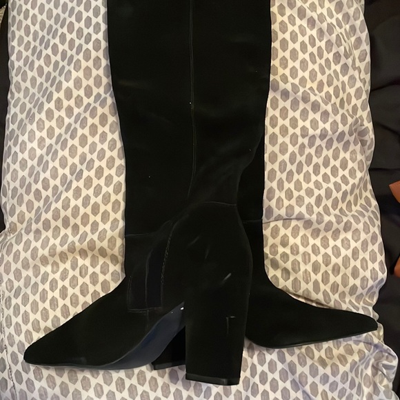 Worn once - Picture 3 of 5